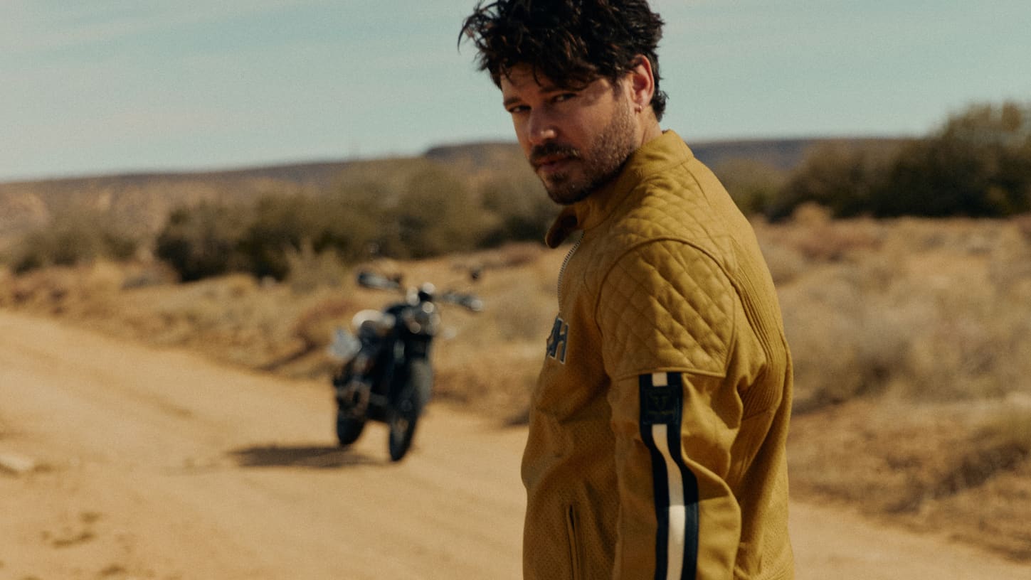 3x Shop by Rider - Triumph Motorcycles