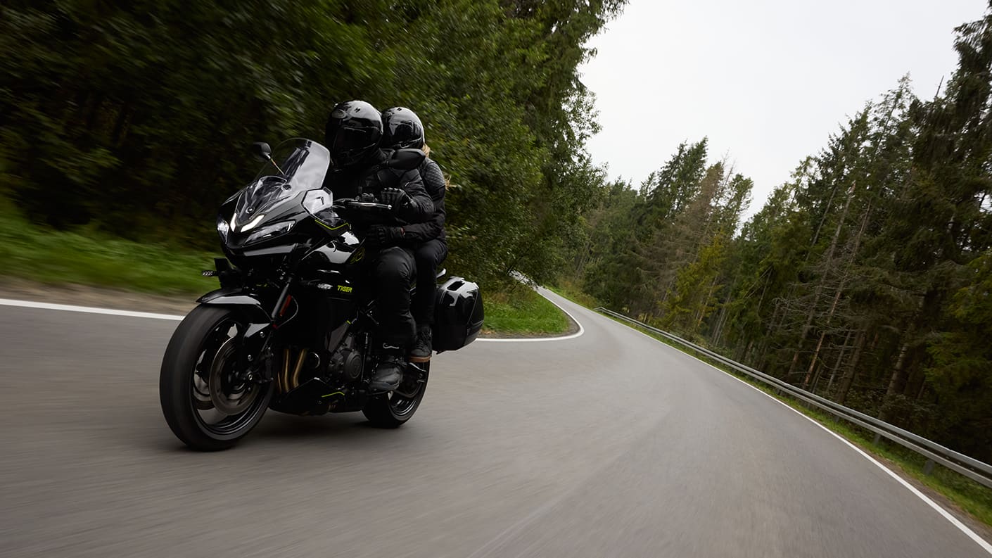 Triumph Tiger Sport 800 riding shot front view