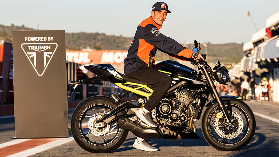 PEDRO ACOSTA WINS THE 2023 TRIUMPH TRIPLE TROPHY