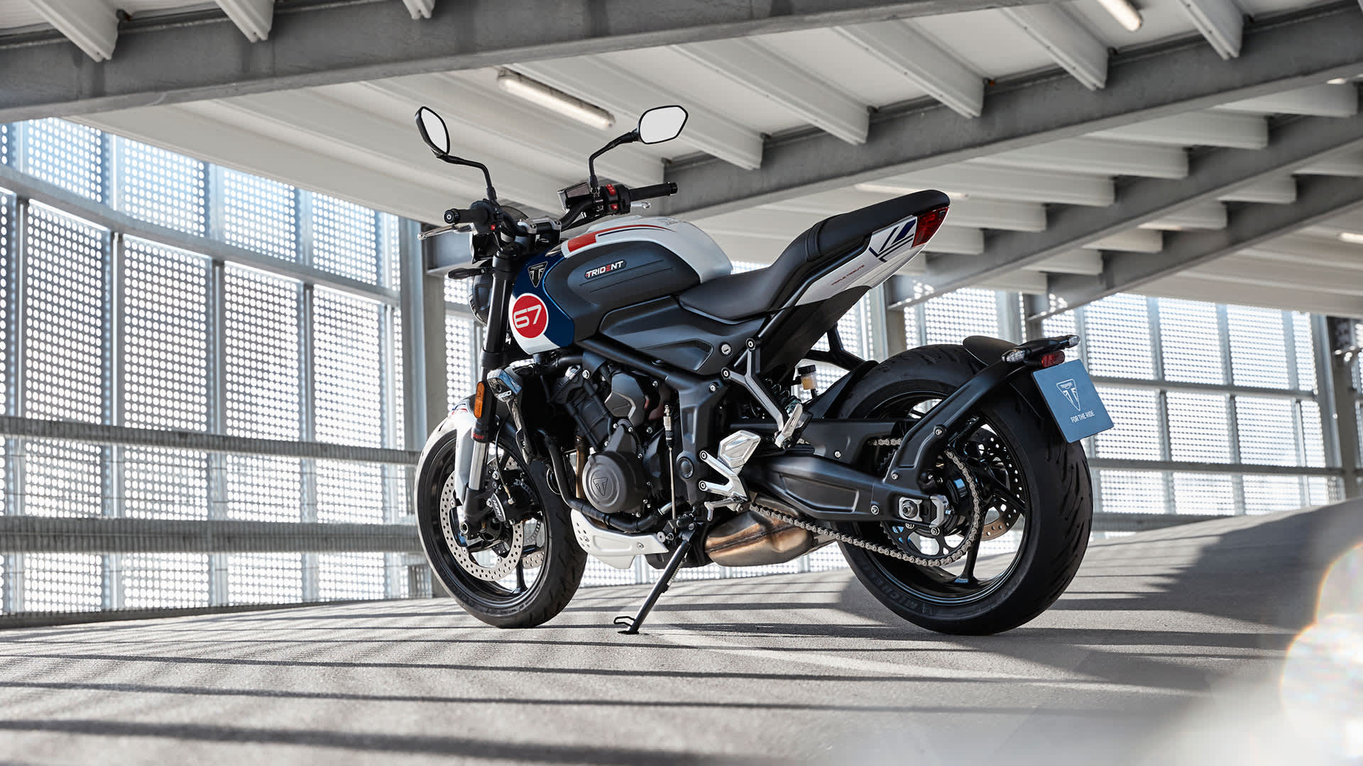 Triumph Trident 660 Triple Tribute Edition static shot