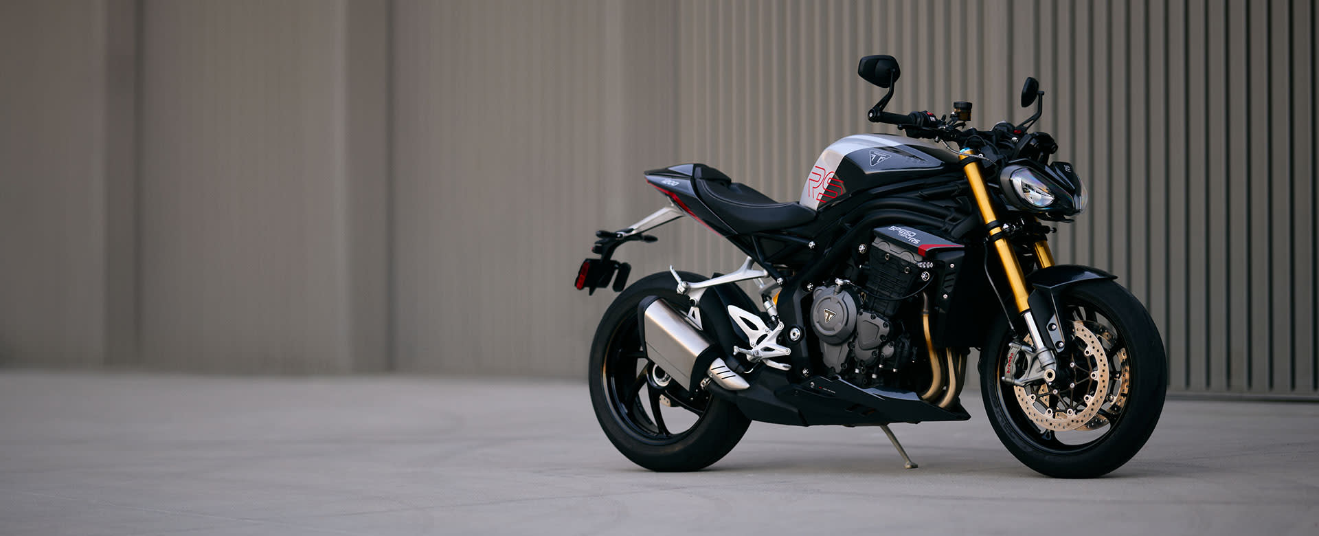 Triumph Speed Triple 1200 RS static feature shot