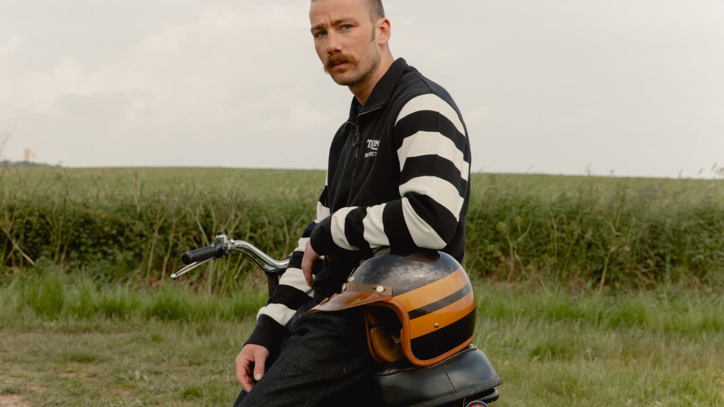 Triumph Heritage - Trophy Quarter Zip Sweatshirt