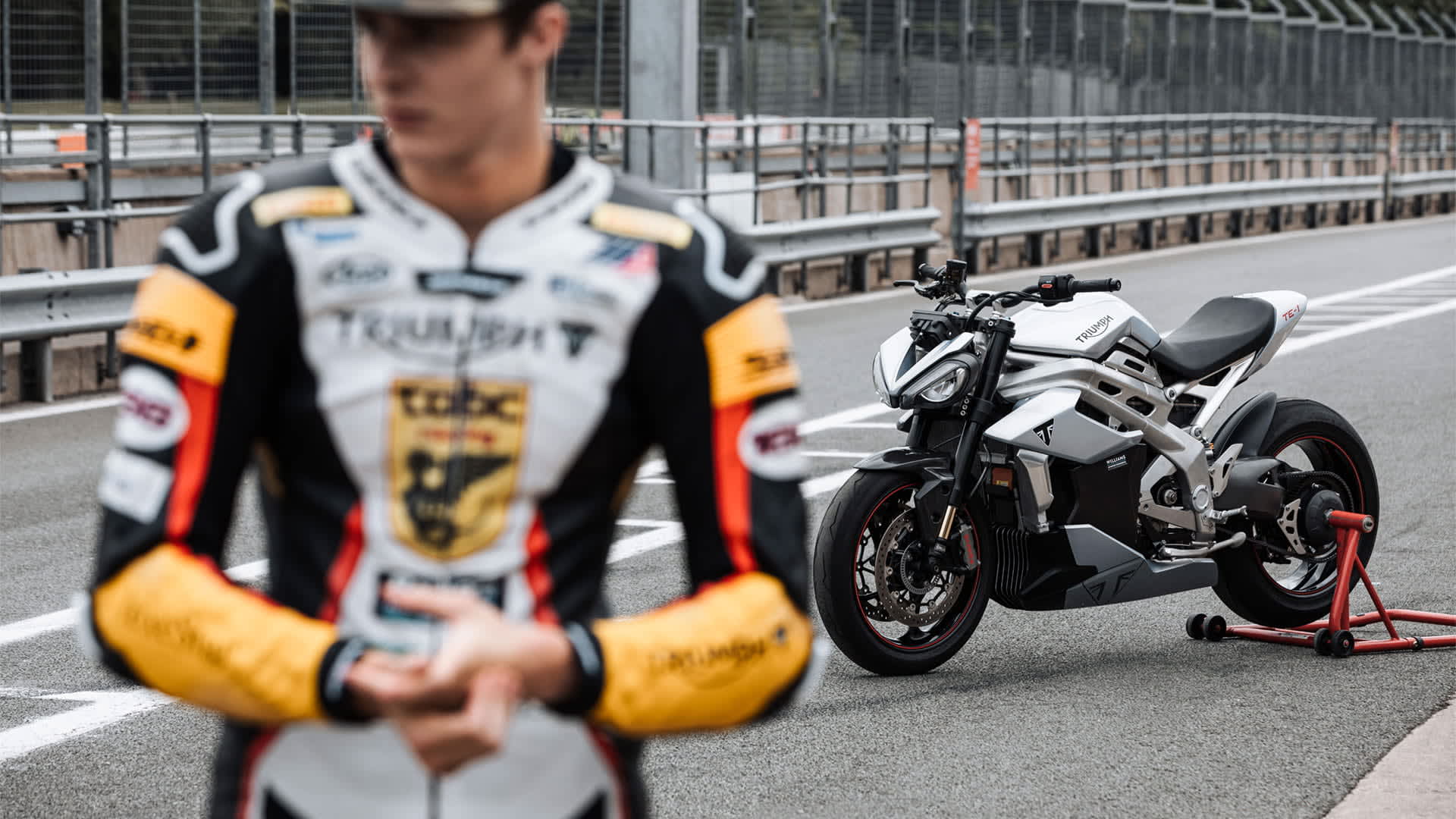 Brandon Paasch riding Triumph TE-1 Project final prototype)